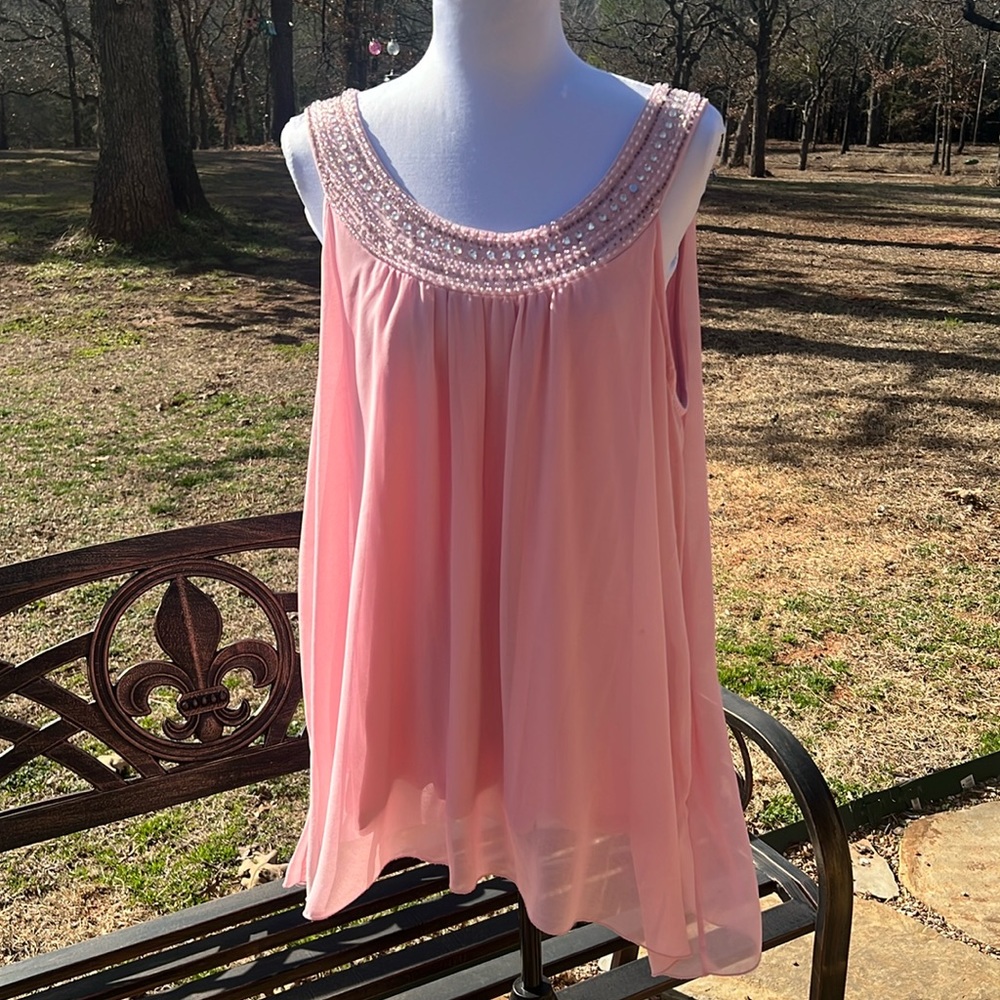 AVENUE SEQUENCED TUNIC BLOUSE …….151A